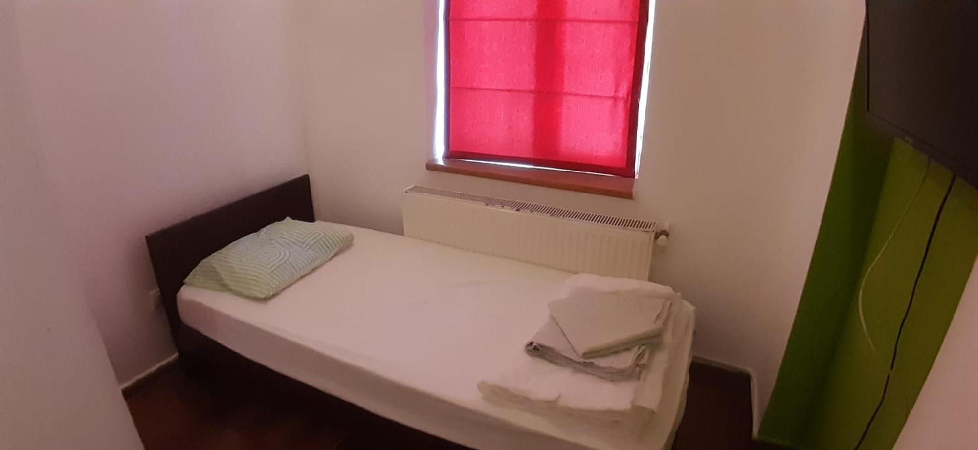בוקרשט Central Accommodation Budget By Hr מראה חיצוני תמונה
